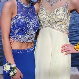 BEAUTIFUL blue two piece prom dress